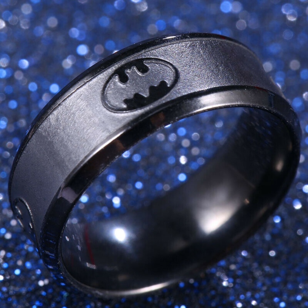 Men Women Batman Stainless Steel Titanium Ring - Picture 2 of 4